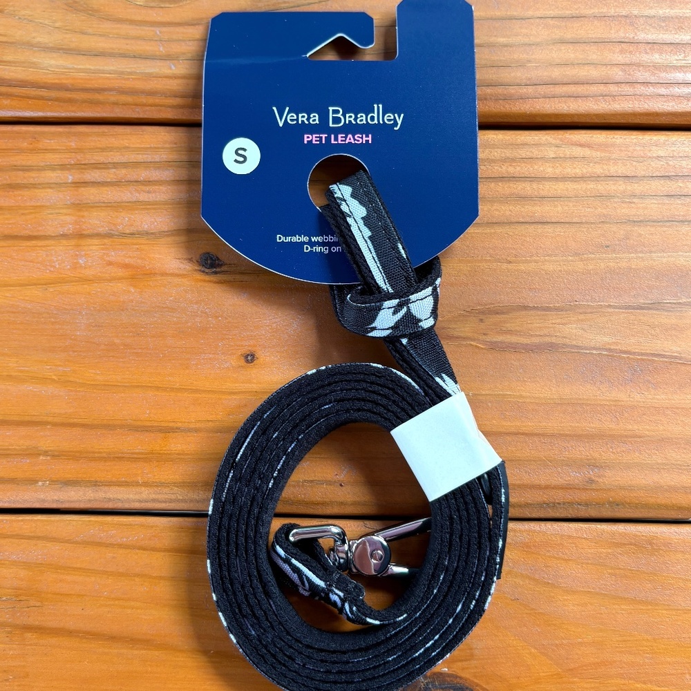 NWT Vera Bradley Dog Leash Size Small Black and White Glass Vines Style